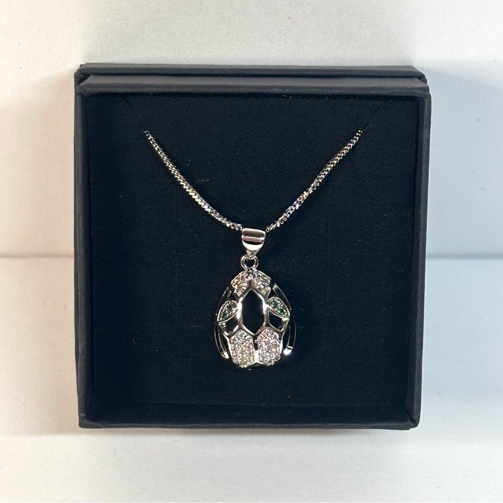 18k White gold-plated snake head pendant necklace